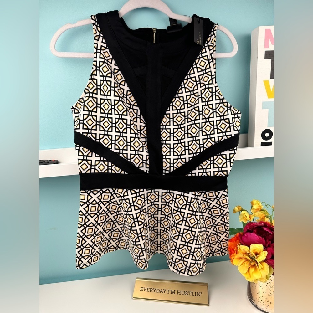 Worthington slimfit cropped top blouse, size medium, excellent condition